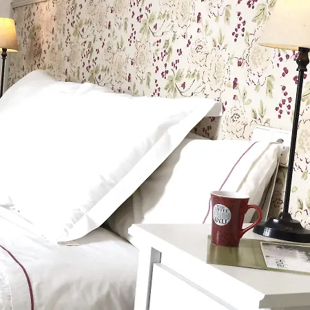 Poblenou Bed and Breakfast 4*